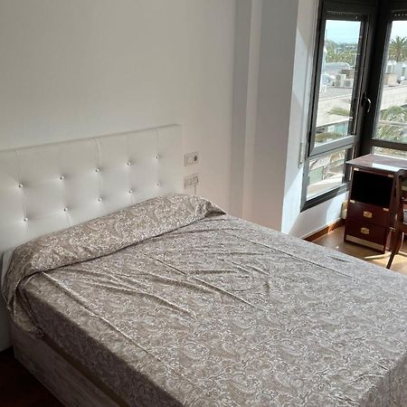 Apartment With Sea Views Next To The Beach Of Mar Bella Barcelona Luaran gambar